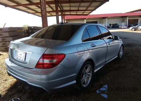 2013 Mercedes-Benz C 250 Sport from USA, damaged, VIN WDDGF4HB3DR271247